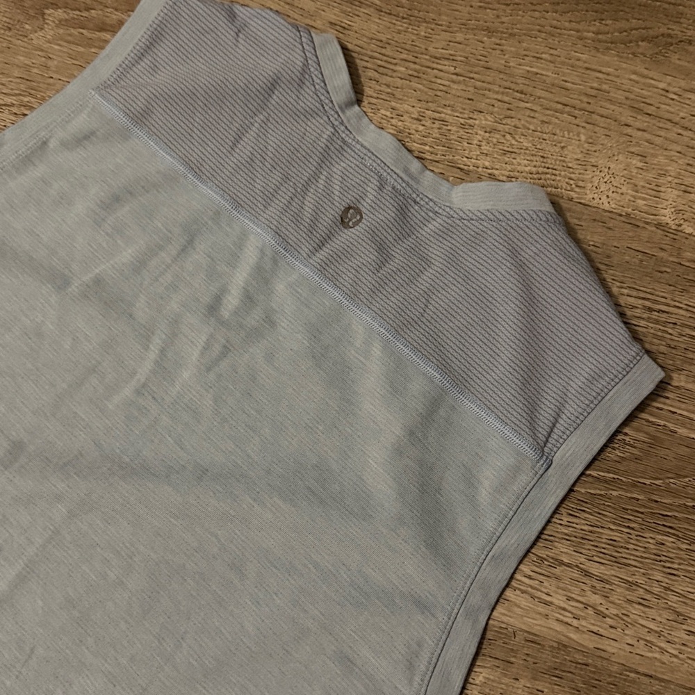 Lululemon Athletica Light Gray Sleeveless Top - Picture 3 of 4